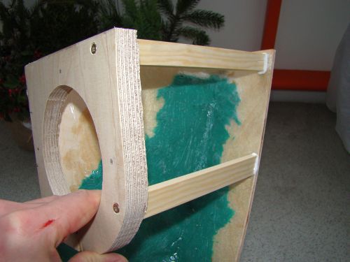 Kickbassgehaeuse links 030