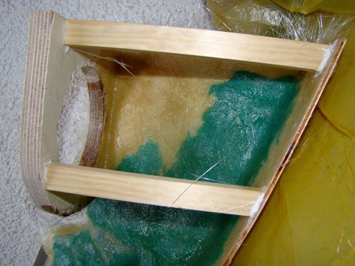 Kickbassgehaeuse links 034