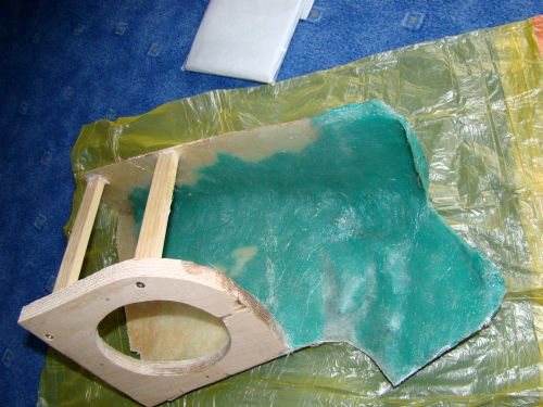 Kickbassgehaeuse links 036