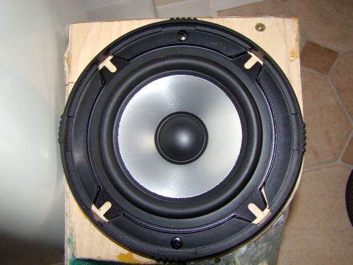 Kickbassgehaeuse links 051