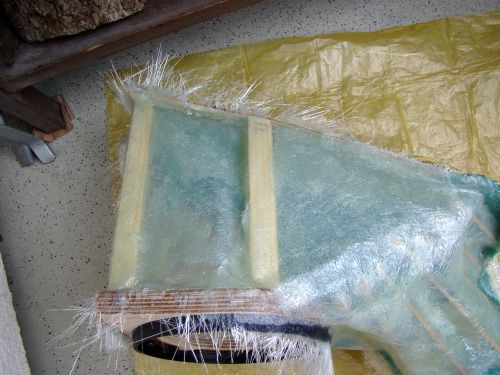 Kickbassgehaeuse links 055