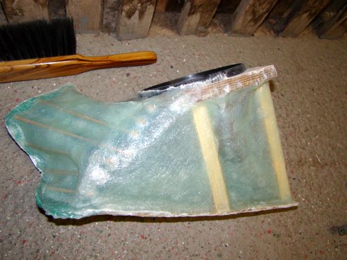 Kickbassgehaeuse links 058