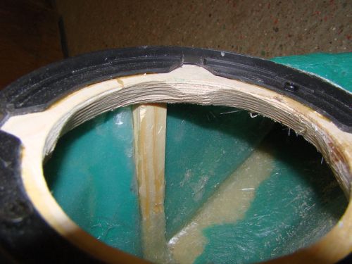 Kickbassgehaeuse links 063