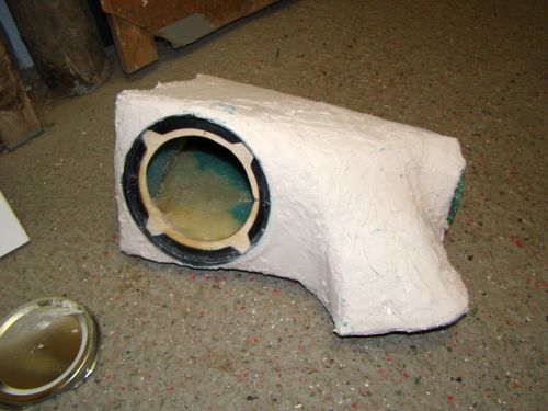 Kickbassgehaeuse links 070