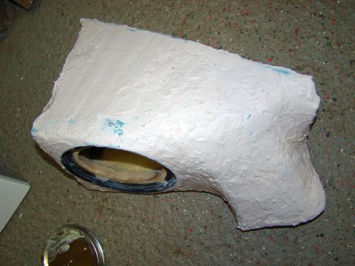 Kickbassgehaeuse links 071