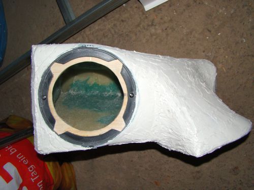 Kickbassgehaeuse links 073