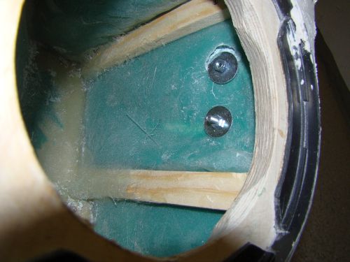 Kickbassgehaeuse links 087