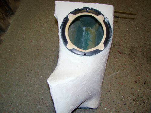 Kickbassgehaeuse links 088