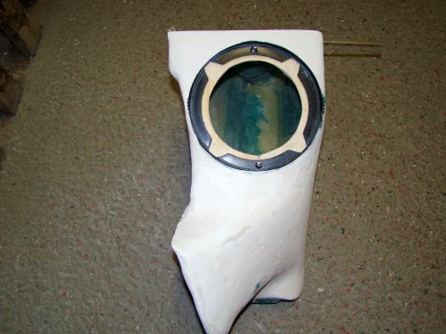 Kickbassgehaeuse links 090