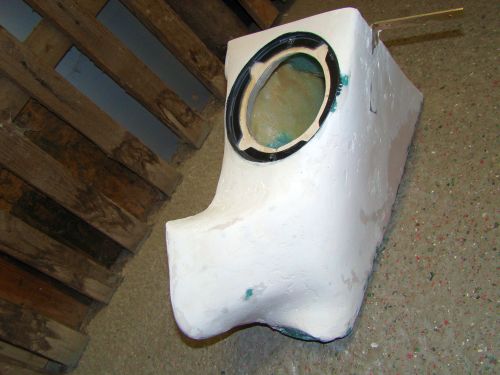 Kickbassgehaeuse links 091