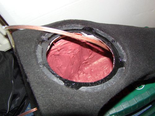 Kickbassgehaeuse links 124