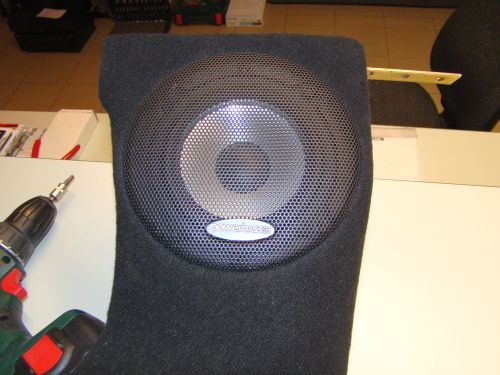 Kickbassgehaeuse links 132