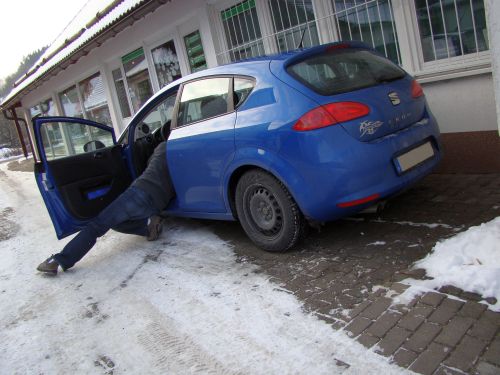 Kickbassgehaeuse links 141