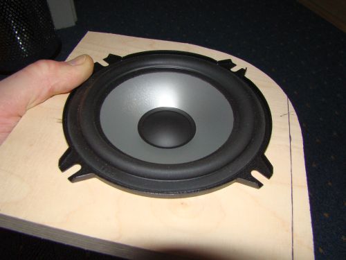 Kickbassgehaeuse rechts 014