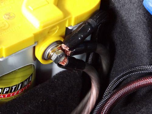 Anschluss Remote und Zusatzbatterie 00005