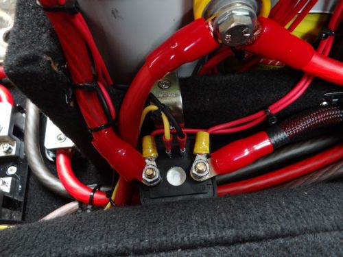 Anschluss Remote und Zusatzbatterie 00022