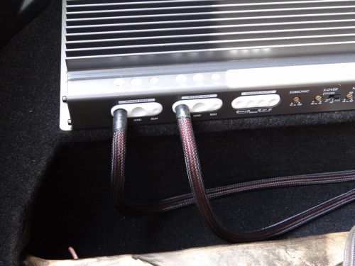 Einbau und Anschluss der Amps 036
