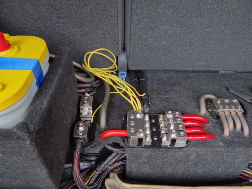 Einbau und Anschluss der Amps 049