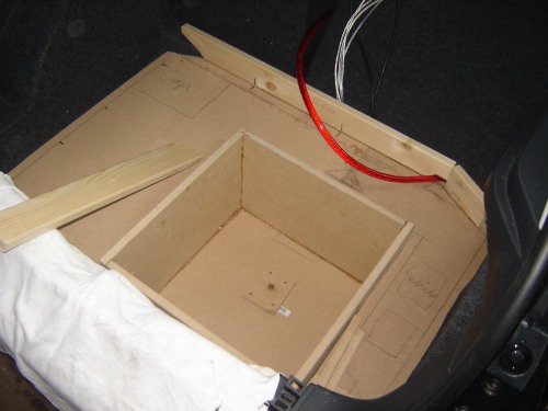 Bau doppelter Boden Seat 16