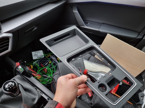 Umbau Mittelkonsole Seat Leon 4kl st 00016