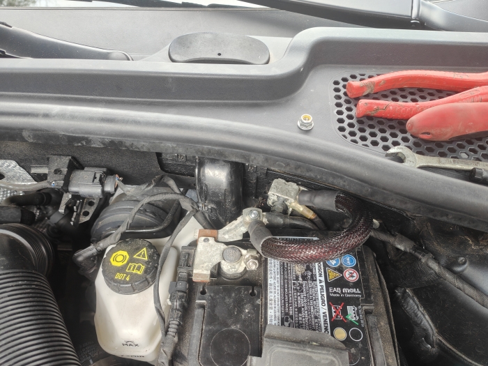 Batterieanschluss ordentlich  00007