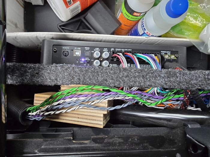 Amp Einbau Ford Transit Custom 00020