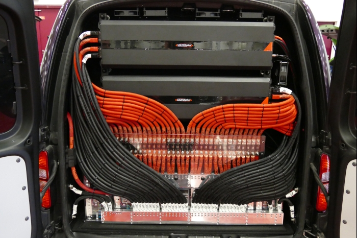 DM AYA EMMA 2025 00136